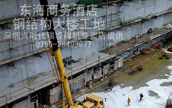 东v商务钢构工程